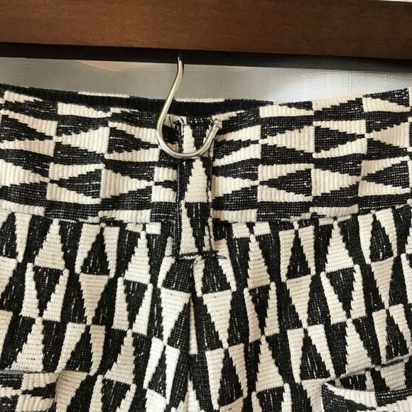 Anthropologie Cartonnier Neda Shorts Black White Geometric Print 4” Retro Mod 10 - Picture 8 of 10